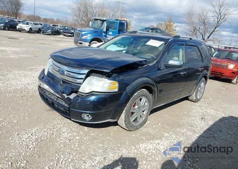2008 Ford Taurus X Limited z USA, uszkodzony, nr VIN 1FMDK06W68GA32201